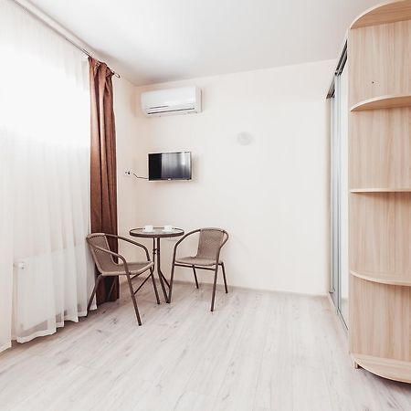 Apartments Near Deribasovskaya โอเดสซา ภายนอก รูปภาพ