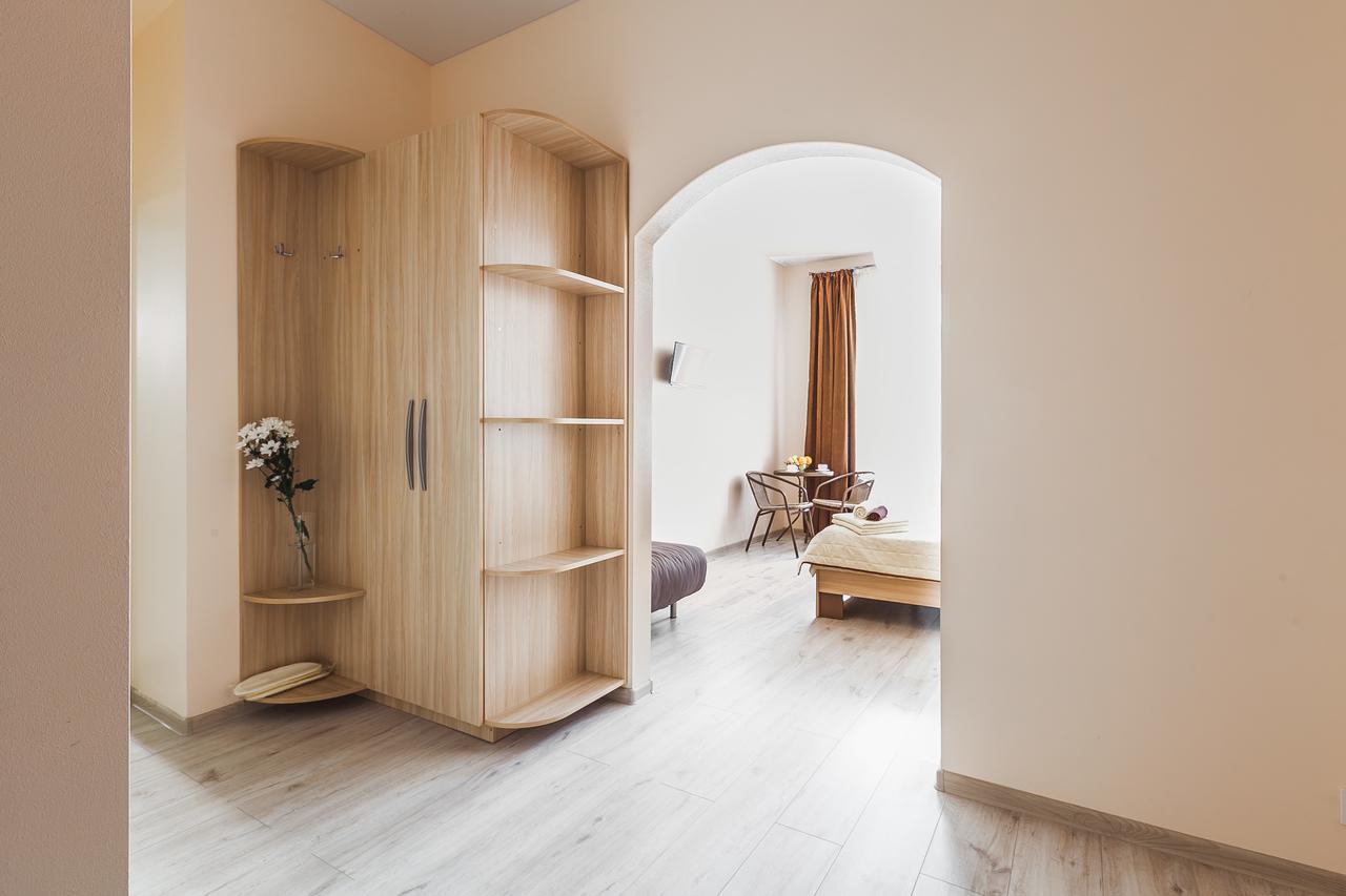 Apartments Near Deribasovskaya โอเดสซา ภายนอก รูปภาพ