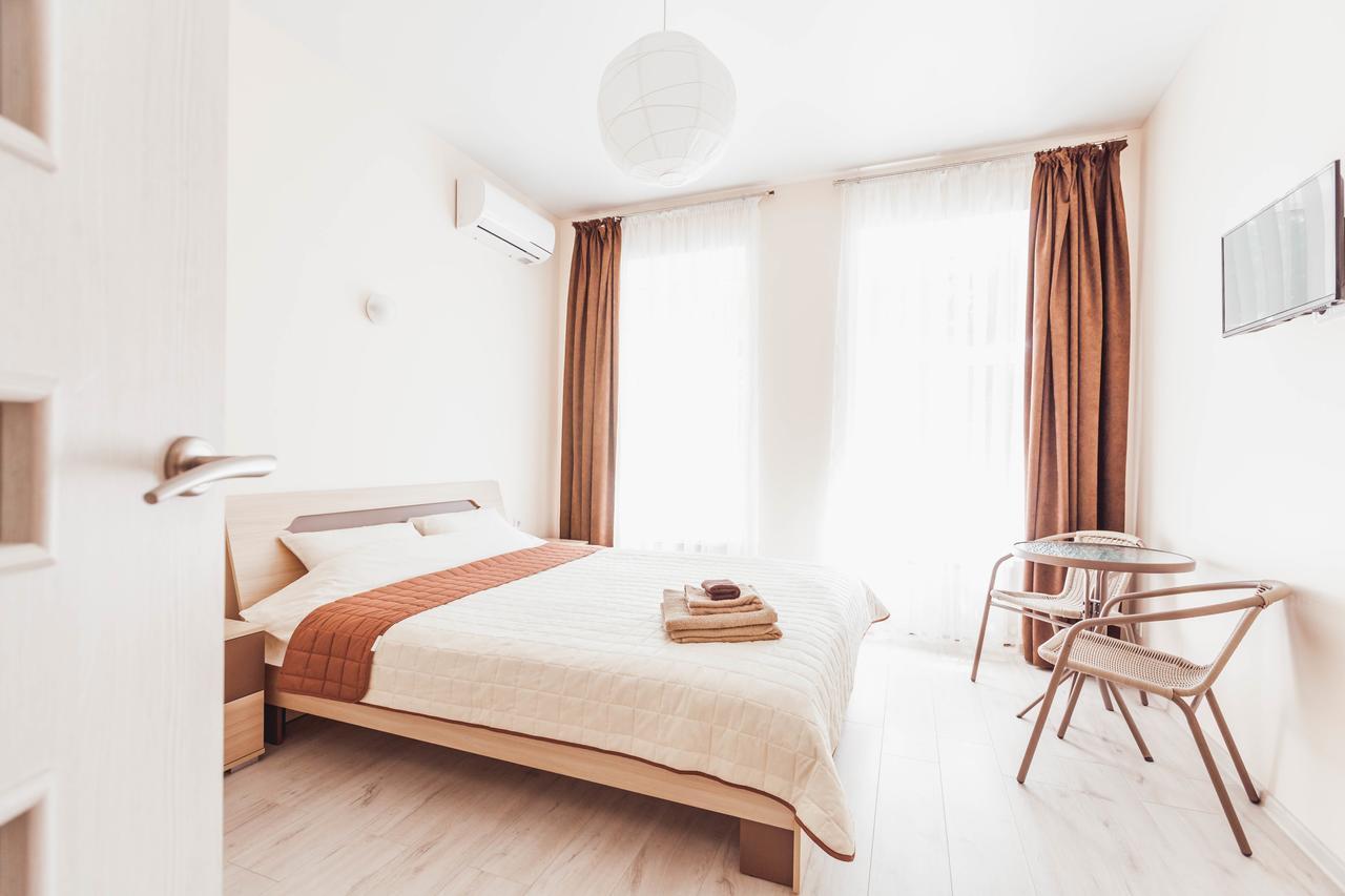 Apartments Near Deribasovskaya โอเดสซา ภายนอก รูปภาพ