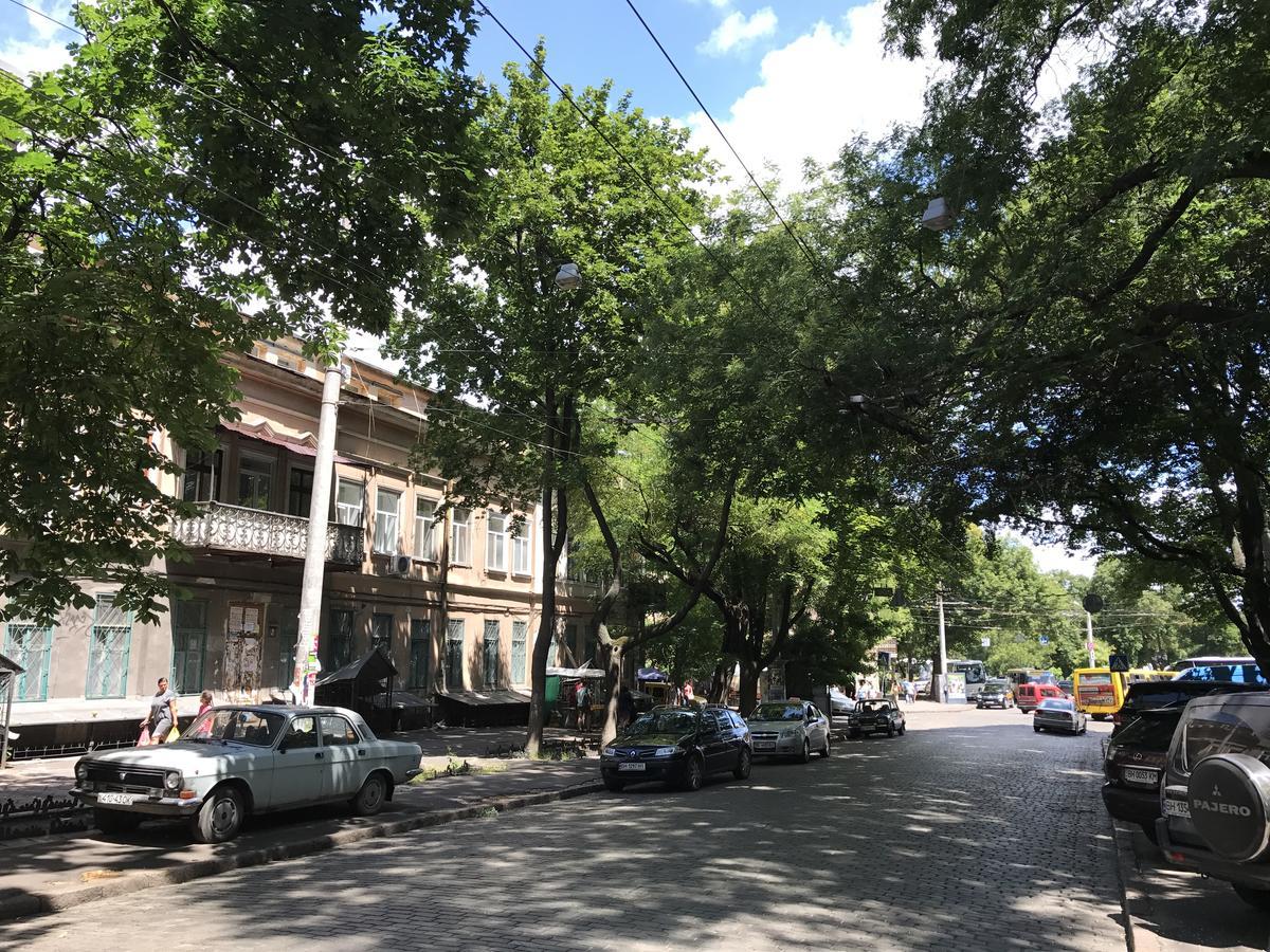 Apartments Near Deribasovskaya โอเดสซา ภายนอก รูปภาพ